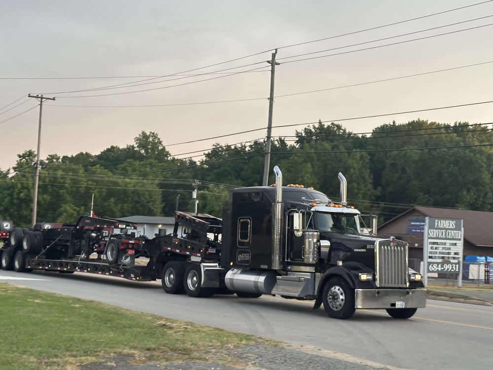 BTR Hauling tow truck-min